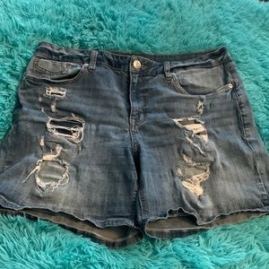 Maurice’s distressed denim shorts